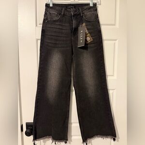 Risen// Black Wide-Leg cropped Jeans